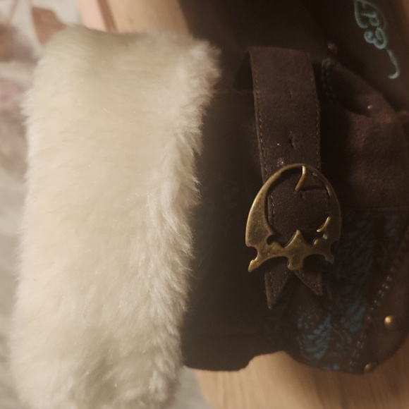 ED HARDY SUEDE VINTER BOOTS SIZE 10 - Picture 4 of 7